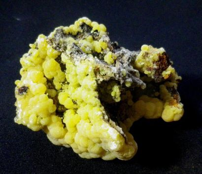 null Deux minéraux anciens du Mexique : MIMETITE concrétionnée jaune vif, mais terne,...