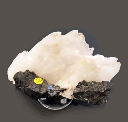 null Trois minéraux anciens : BARYTE / blende de Leadlhills, GB (10 cm) ; BLENDE...
