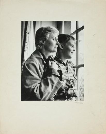 null Anker SPANG-LARSEN. Portrait de Michèle Morgan. 1956. Tirage argentique, contrecollé...