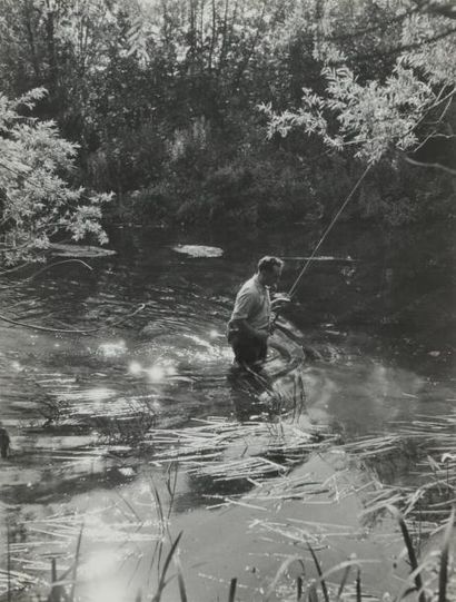 null Robert DOISNEAU (1912-1994)

Pêcheur, pêche à la truite.

Deux tirages photographiques...
