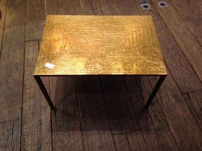 null TRAVAIL FRANÇAIS

Paire de tables basse en bronze doré à plateau rectangulaire...