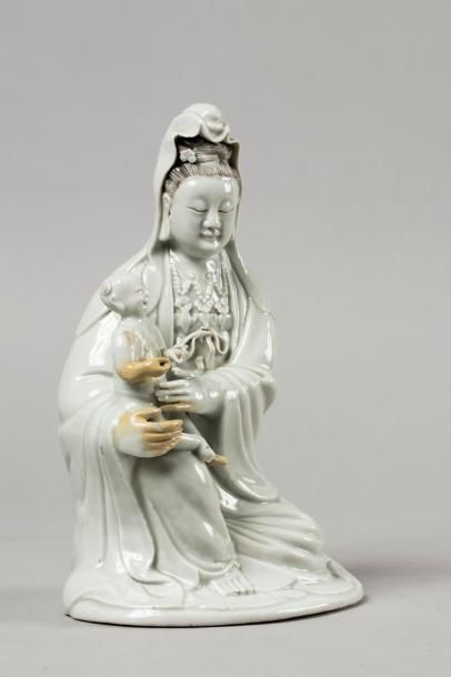 Chine -Porcelaine Dehua- 

Statuette en blanc...