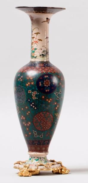  Henry DASSON, (1825-1896)

Paire de vases en céramique japonaise à panse ovoïde... Gazette Drouot