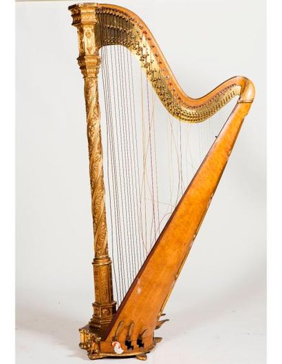 null Harpe ERARD, Style gothique, des années 1895/98, n° 2171. Petits accidents sur...
