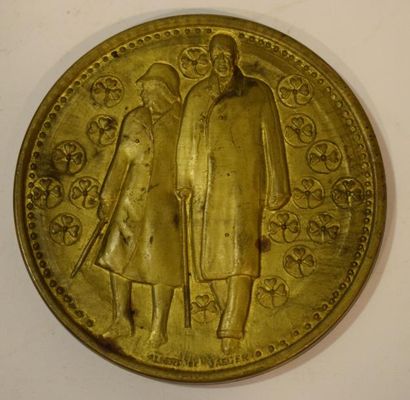 null [ WW2 ] [ De Gaulle ]

JAEGER DE Albert. Importante médaille en bronze doré.

A...