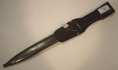 null [ WW2 ] [ Allemagne ] 

Baïonnette MAUSER K98 avec fourreau et support de ceinture...