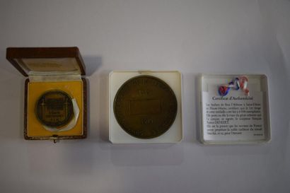 null [ WW2 ] [ Médaille commémorative ]

Deux médailles de la FNCPG, dont une commémorative...
