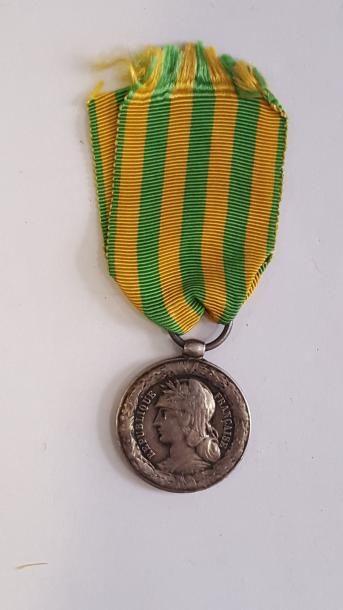 null [ Médaille ] [ Colonies ]

Médaille en argent de la conquête du TONKIN CHINE...