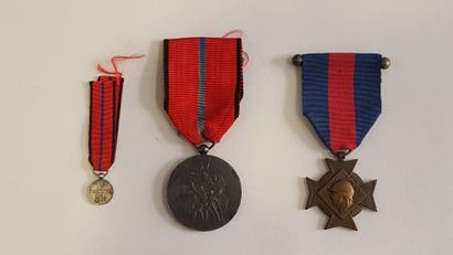 null [ Médaille ]

Ensemble de deux médailles :

Médaille du Service Militaire Volontaire...