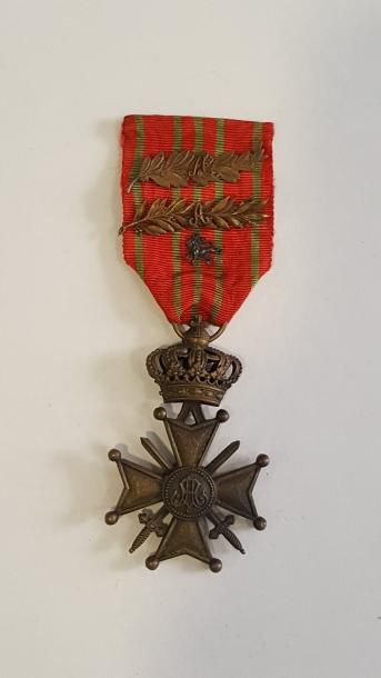 null [ Médaille ] [ Belgique ]

Croix de Guerre Belge 1914-1918, avec palmes et ...