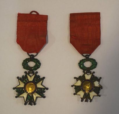 null [ Médaille ] [ Légion d'honneur ] 

Deux médailles de la Légion d'honneur avec...