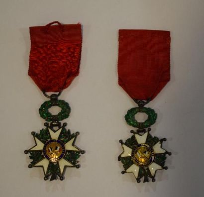 null [ Médaille ] [ Légion d'honneur ] 

Deux médailles de la Légion d'honneur avec...