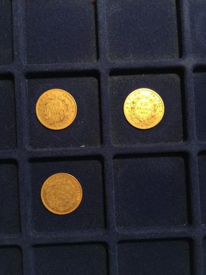 null 3 pièces en or de 10 francs Napoléon III "tête nue" (1857 A x 2 ; 1859 BB x...