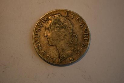null Pièce d'un écu dit "au bandeau" en argent (917/1000) - Louis XV.

Usée.

Poids...