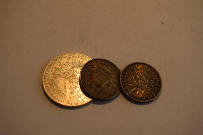 null [ Pièce en argent ]

Ensemble de trois pièces en argent : 1 franc Semeuse 1919...