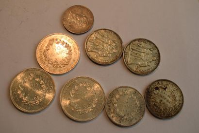 null Lot de pièces argent comprenant : 

- 3 pièces de 50 francs Hercule de 1976...