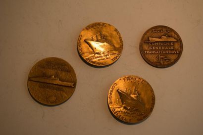 null Lot de 4 médailles en bronze de la Compagnie Transatlantique

dont deux du paquebot...
