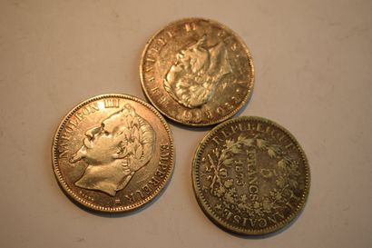 null Lot de 3 pièces en argent : 

- 5 francs hercule (1875)

- 5 lires 1870

- 5...