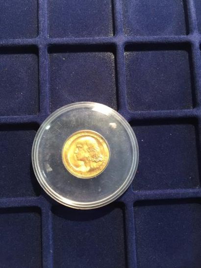 null Médaille commémorative en or - Jeanne D'arc - 1981

TB à TTB

Poids : 6.45 g...