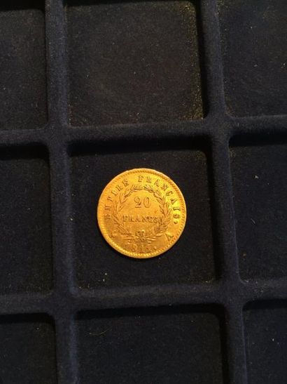 null 1 pièce en or de 20 francs Napoléon Empereur "tête laurée" (1811A)
TB
Poids...