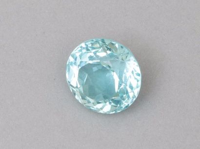 null Aigue-marine ronde 

Poids de la pierre : 25.57 cts

