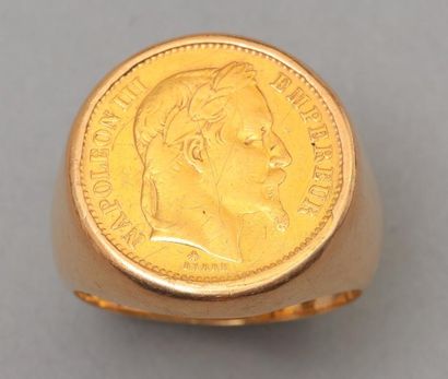 null Bague en or jaune 18k (750) sertie d'une pièce de 20 francs Napoléon III, tête...