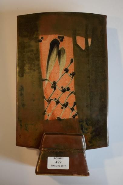 null VINCENT POTIER

Vase à décor géométrique, daté 1986

H. : 30cm