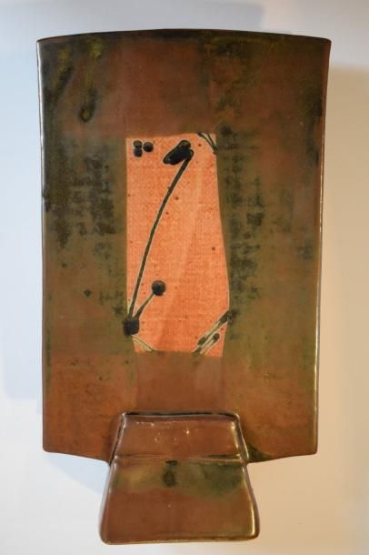 null VINCENT POTIER

Vase à décor géométrique, daté 1986

H. : 30cm