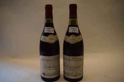 null 2 bouteilles ECHEZEAUX, Moillard P&F	1982 (es & t, 1 LB) 	

