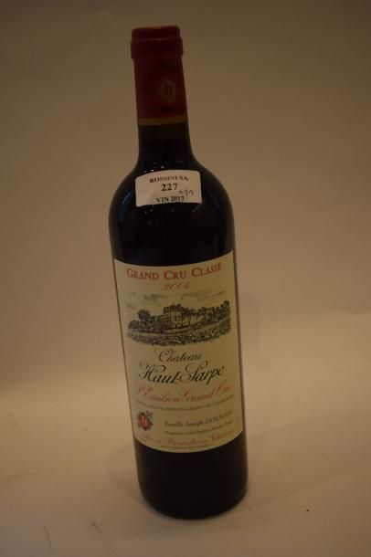 null 12 bouteilles CH. HAUT SARPE, St-Emilion 2004	

