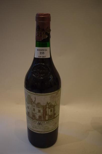 null 1 bouteille CH. HAUT-BRION, 1° cru Pessac-Léognan 1980	 (et) 	

