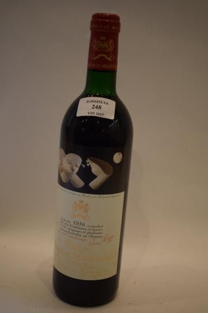 null 1 bouteille CH. MOUTON-ROTHSCHILD, 1° cru Pauillac 1986 (TLB)	

