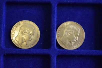 null 2 pièces en or de 20 francs Napélon III "tête nue" (1856 A ; 1857 A)

TB à TTB...