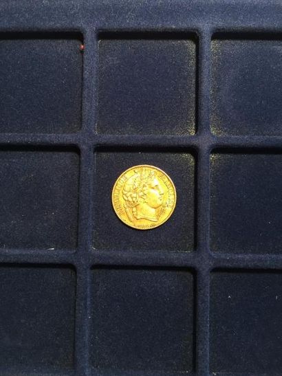 null 1 pièce en or de 20 francs Cérès, IIe République (1849A)

TB

Poids : 6.45 ...