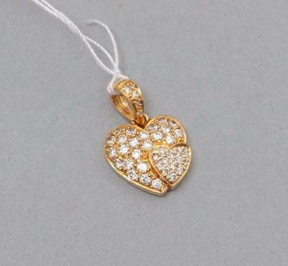 null Pendentif coeur en or jaune 18k (750) pavé de petits diamants. 

Poids brut...