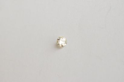 null Un diamant sur papier d'environ 0.5 cts