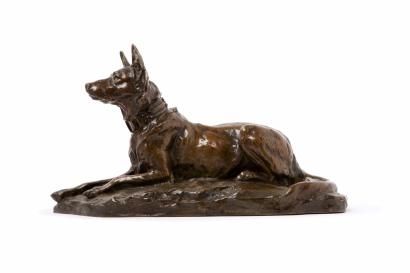 null JOIRE Jean, 1862-1950

Chien loup couché

bronze à patine brun nuancé, Susse...