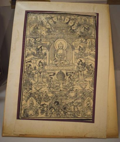 null Lot de 8 dessins à l'encre sur papier de soie représentant des divinités d'Extrême-Orient...