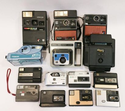 null Lot divers : Kodak EK160-EF, Kodak EK300 Instant Camera, Kodak EK200 Instant...