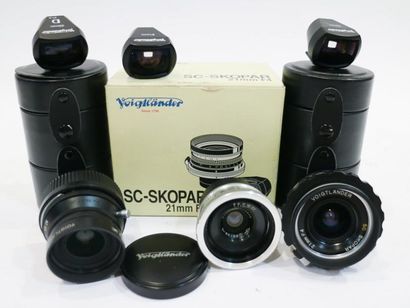 null Lot Voigtländer : objectif Voigtländer SC Skopar f4/21mm, un viseur Voigtländer...