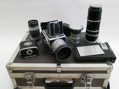 null Ensemble Hasselblad : boitier Hasselblad 1000 F, objectif Zeiss-Opton Tessar...