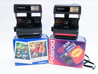 null Lot de deux Polaroïd : Polaroid 636 Instant Talking Camera Smile!, avec sa boite...