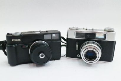 null Lot de deux appareils : Konica Hexar Lens f2/35mm, avec sangle et bouchon. Vitoret...