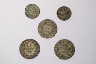 null [ Pièce ] [ Italie ]

Ensemble de cinq pièces en argent :

10 soldi - Pius IX

Avers...