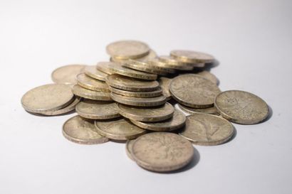 null Fort lot de pièces 5 francs Semeuse en argent

- 1 x 1968

- 1 x 1965

- 2 x...
