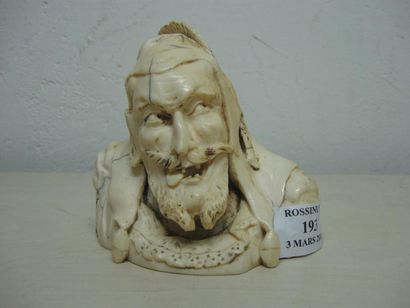 null Buste de Faust en ivoire sculpté du XIXe siècle. Représenté de léger trois quart...