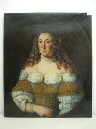 Ecole Française, seconde moitié du XVIIe siècle Portrait d'une femme de qualité en...