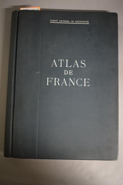 null Comité national de géographie, atlas de France. Ensemble de 82 planches diverses...