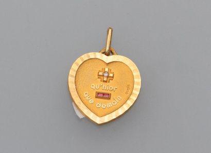 null AUGIS 

Médaille d'amour en or jaune 18k (750) en forme de coeur "Plus qu'hier,...