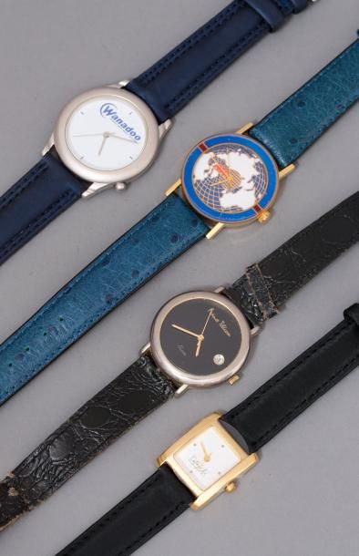 null Ensemble de quatre montres bracelet publicitaires (AFP, Wanadoo, France Telecom...